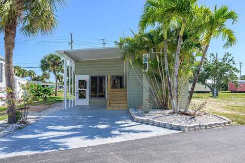 692 Chippewa Trl, Fort Myers Beach, FL 33931