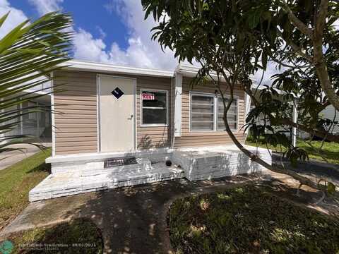 8525 SW 18th St, Davie, FL 33324