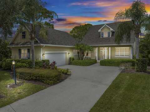 868 Carolina Circle, Vero Beach, FL 32962