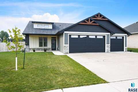 2729 E Palmer St, Brandon, SD 57005