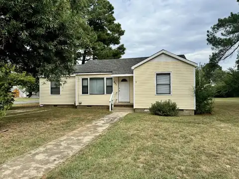 601 S Independence Avenue, Russellville, AR 72801