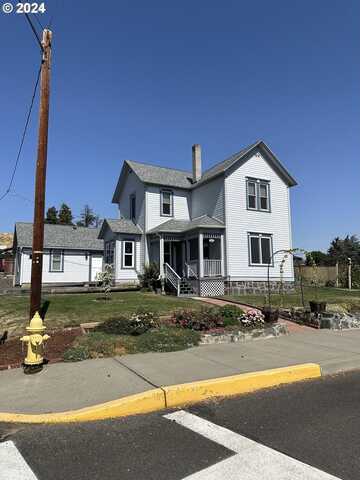 110 NE 5TH ST, Dufur, OR 97021