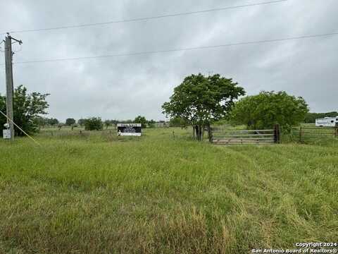 3431 W LOOP 1604, Adkins, TX 78101