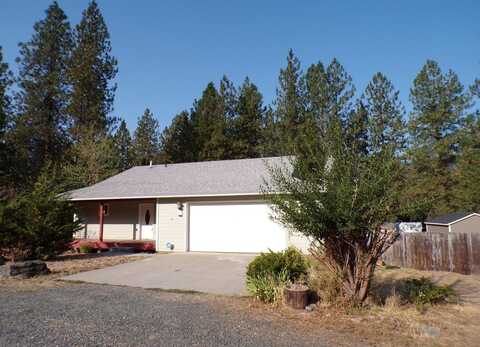 1404 S Genessee Rd, Kettle Falls, WA 99141