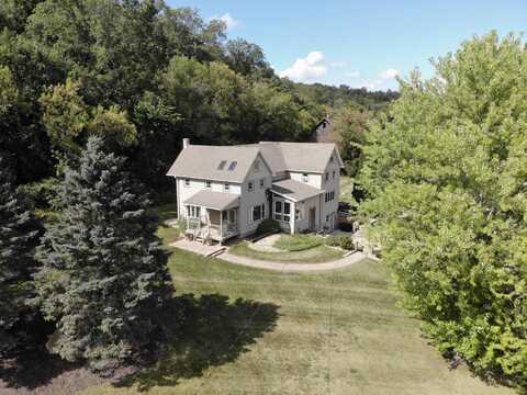 8514 Pinnacle Road, Blue Mounds, WI 53517