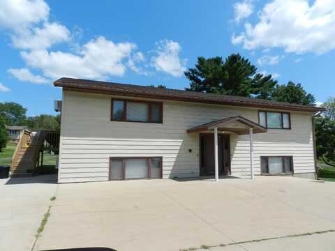 1075 Lancaster Street, Platteville, WI 53818