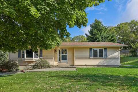 12 Appleby Circle, Mazomanie, WI 53560