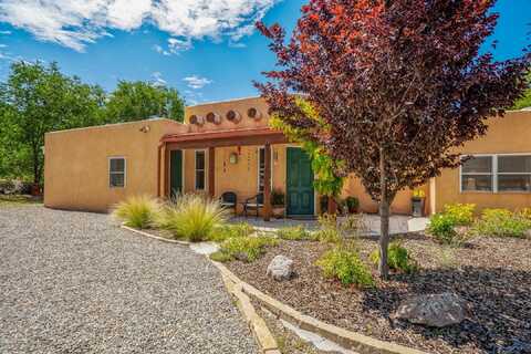 29 Shady Lane, Espanola, NM 87532