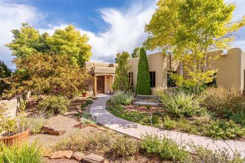 10 Plano Arbolito, Santa Fe, NM 87506