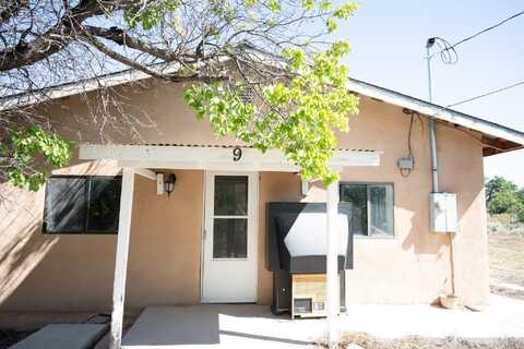 9 Private Drive, Dixon, NM 87527