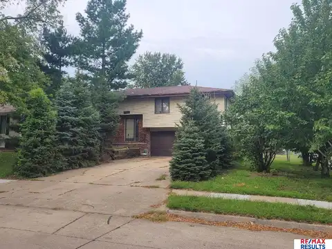 S 157 Circle, Omaha, NE 68135