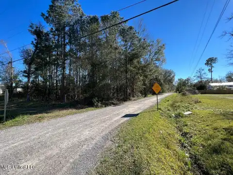 Gwen Avenue, Waveland, MS 39576