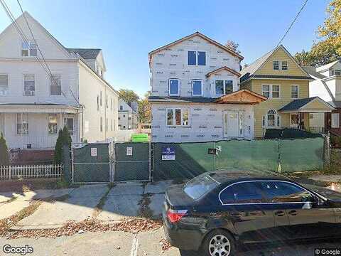 W 36Th St, Bayonne, NJ 07002