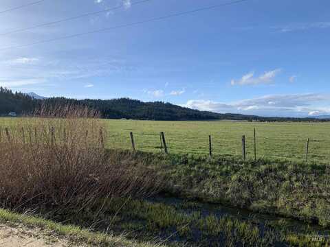 Gray Lane, Cascade, ID 83611