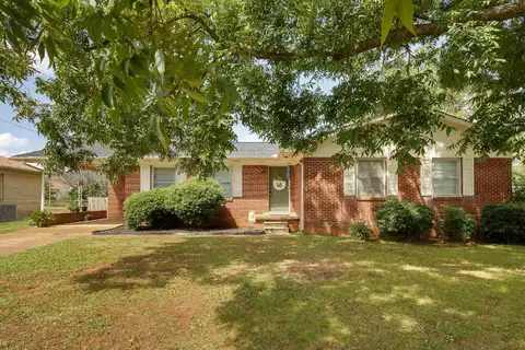 705 Grove Ave, Muscle Shoals, AL 35661