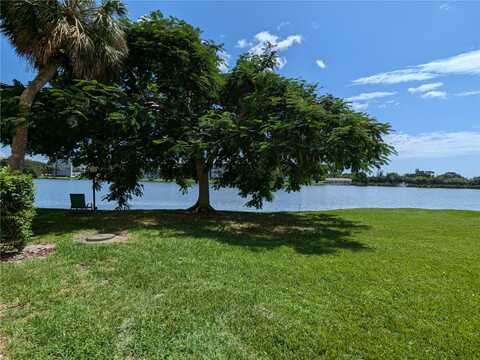 Lake Bayshore, BRADENTON, FL 34205