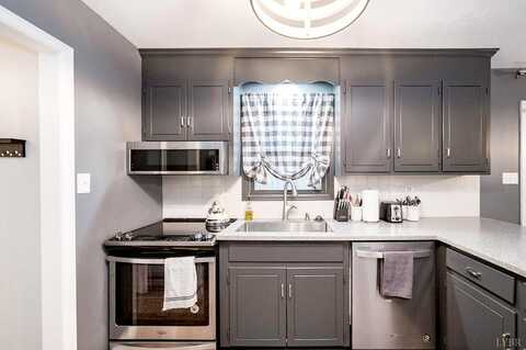 Stapleton, MADISON HEIGHTS, VA 24572