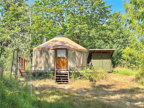 Cockscomb Lane, Randle, WA 98937