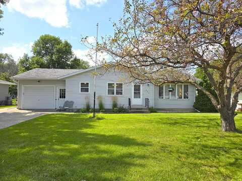 Broadway, DETROIT LAKES, MN 56501