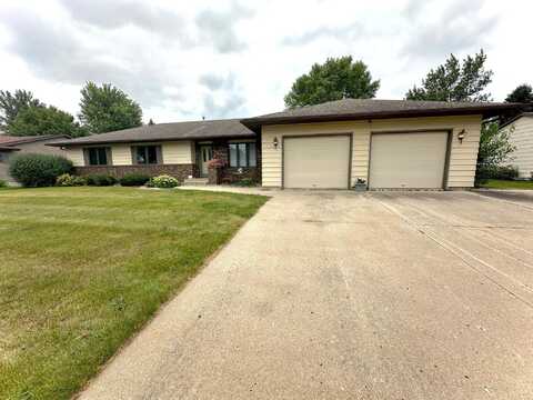 Maplewood, WORTHINGTON, MN 56187