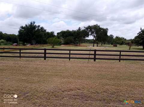 129 County Road 404 Loop, Bartlett, TX 76511