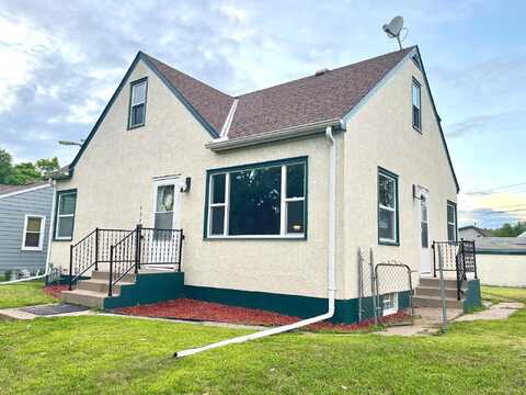 Rose, SAINT PAUL, MN 55130