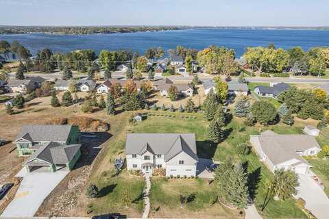 Lake Forest, DETROIT LAKES, MN 56501