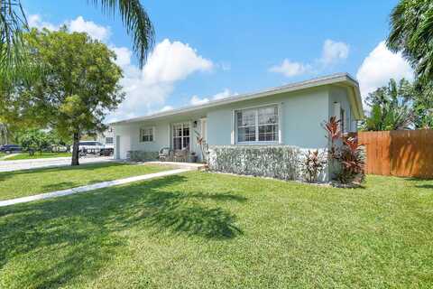 Shirley, LAKE WORTH, FL 33461