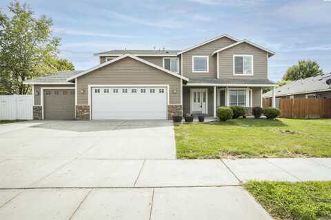 Julia, SUNNYSIDE, WA 98944