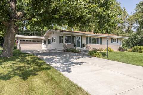 Lilly Heights, BROOKFIELD, WI 53005