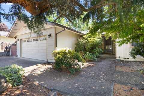 3084 Seckel Street, Medford, OR 97504