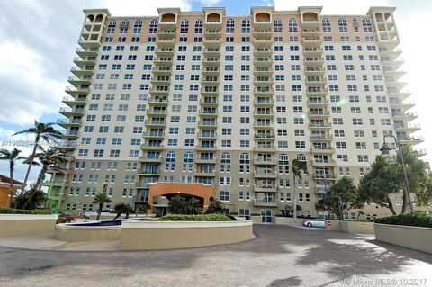 Ocean, HALLANDALE BEACH, FL 33009