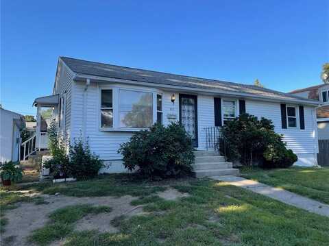 95 Dallas Avenue, Warwick, RI 02889