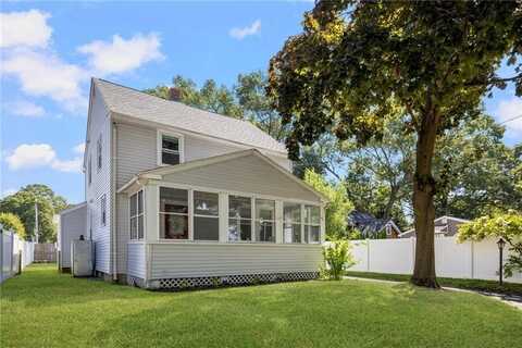 40 Grand View Drive, Warwick, RI 02886