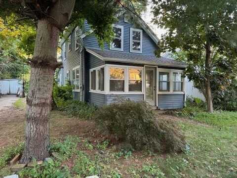 7 Pevear Avenue, Warwick, RI 02886