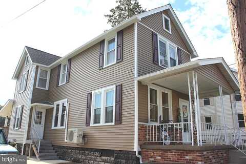 West, WILLIAMSTOWN, PA 17098