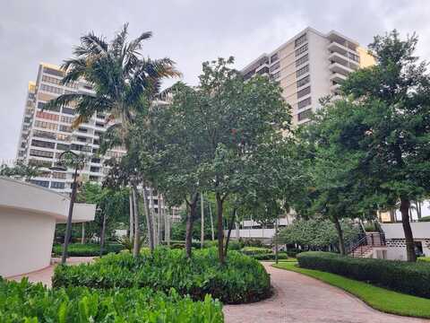 Three Islands, HALLANDALE BEACH, FL 33009