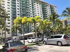 Collins, SUNNY ISLES BEACH, FL 33160