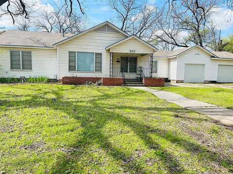 Avenue H, CLIFTON, TX 76634