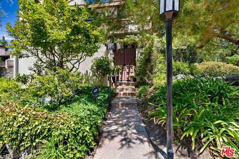 Owensmouth Avenue, Woodland Hills, CA 91367