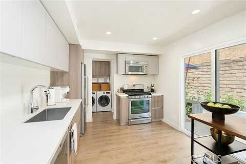 Colodny Drive 5, Agoura Hills, CA 91301