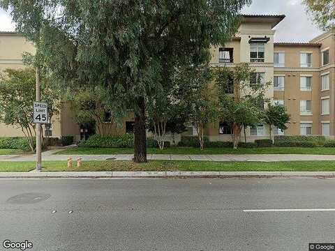 Town Center Dr, Valencia, CA 91355