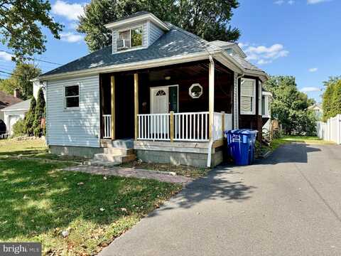 30 S CLINTON AVENUE, MAPLE SHADE, NJ 08052