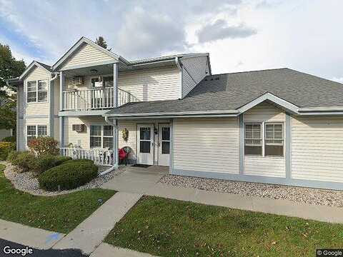 Barrington Ct, West Bend, WI 53095