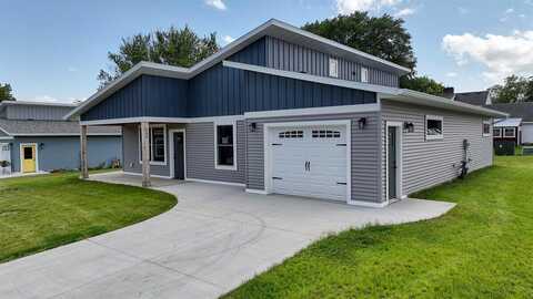 Sunrise Ct, Cashton, WI 54619