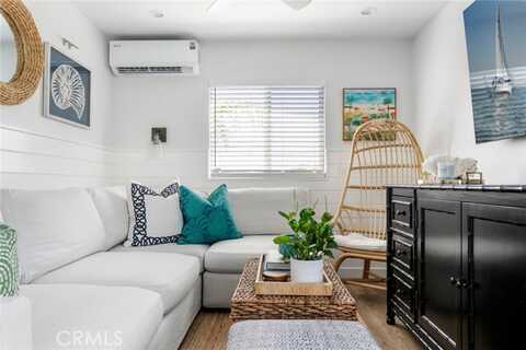 Cabrillo Street, Costa Mesa, CA 92727