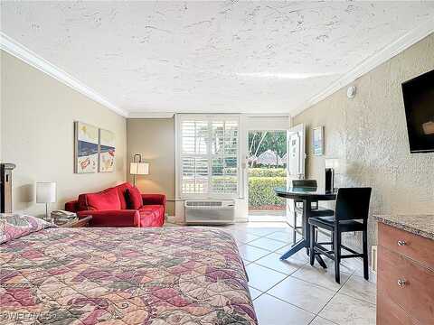 Tamiami, NAPLES, FL 34103