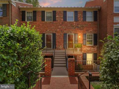 3241 SUTTON PLACE NW, WASHINGTON, DC 20016