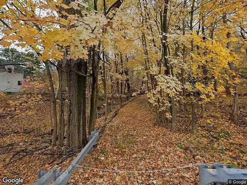 Upper State, NORTH HAVEN, CT 06473