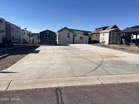 8205 Apache Way, Show Low, AZ 85901